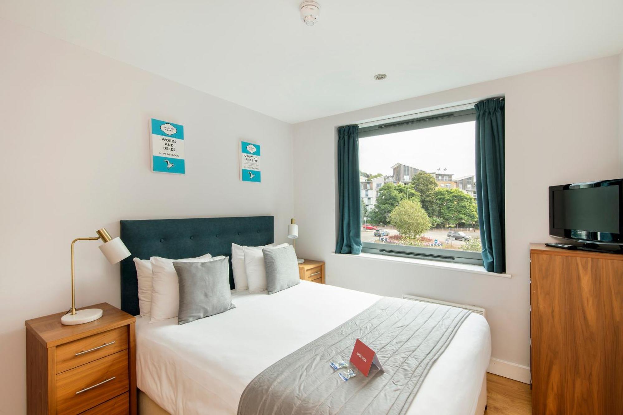 Hq Aparthotel Farnborough Farnborough  Esterno foto