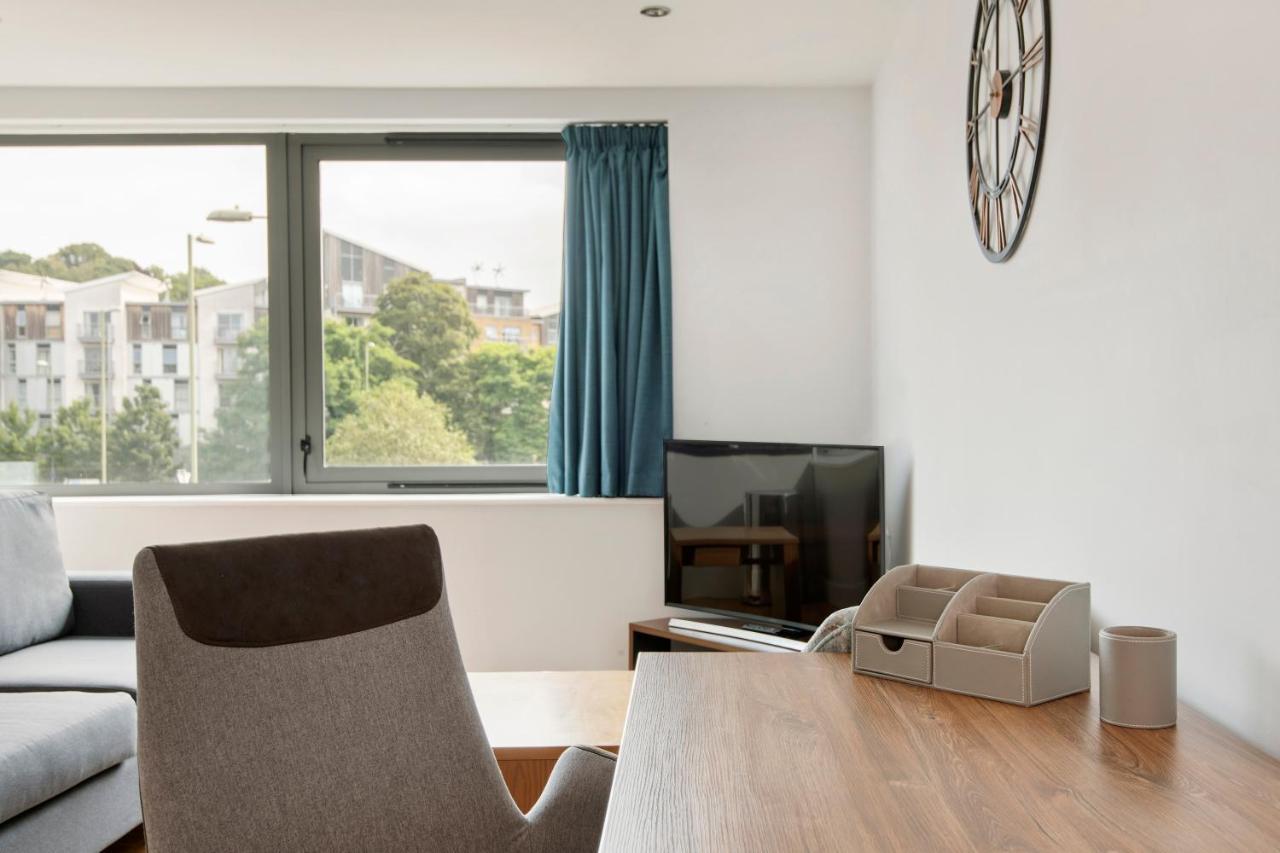 Hq Aparthotel Farnborough Farnborough  Esterno foto