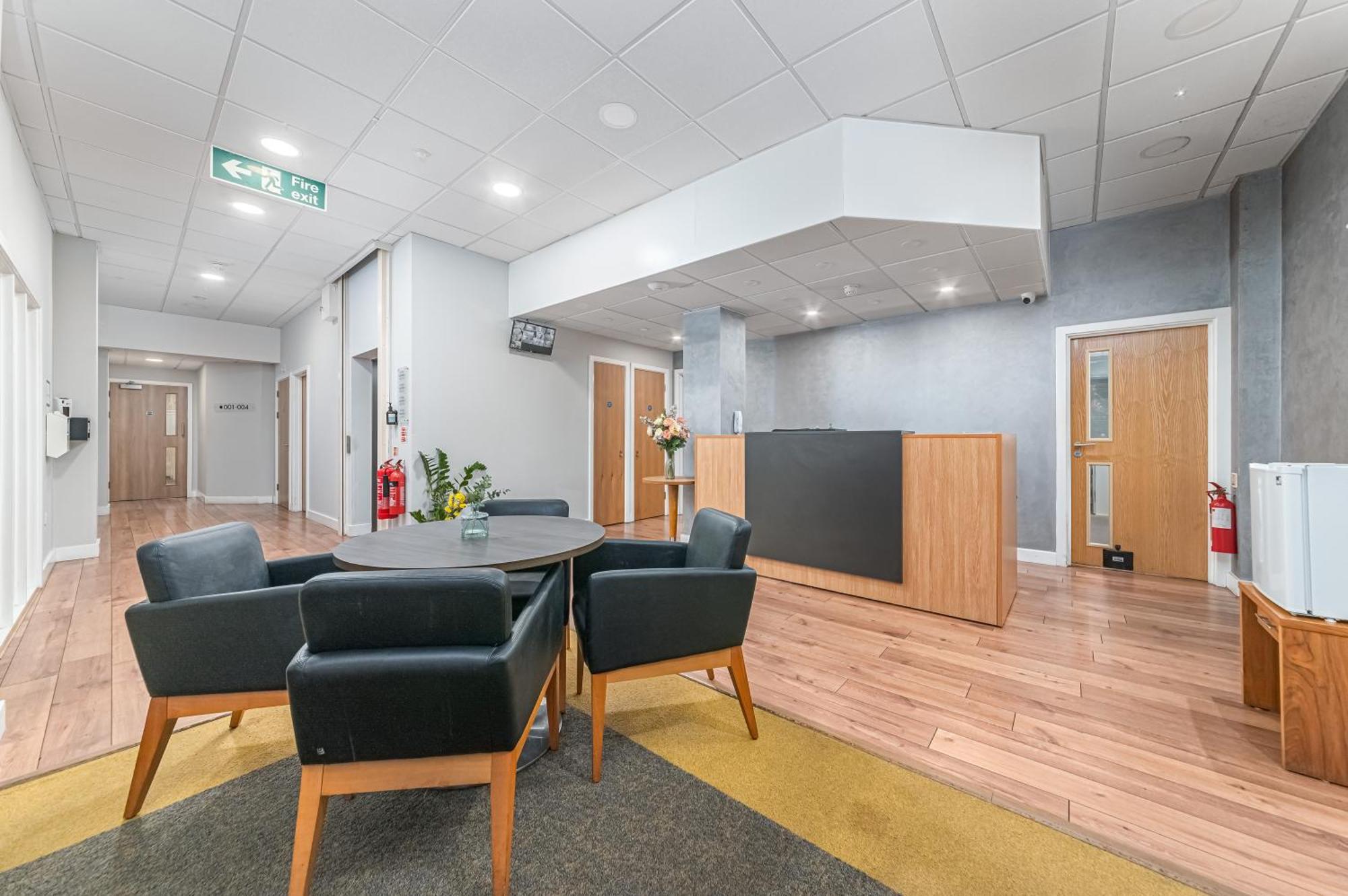 Hq Aparthotel Farnborough Farnborough  Esterno foto