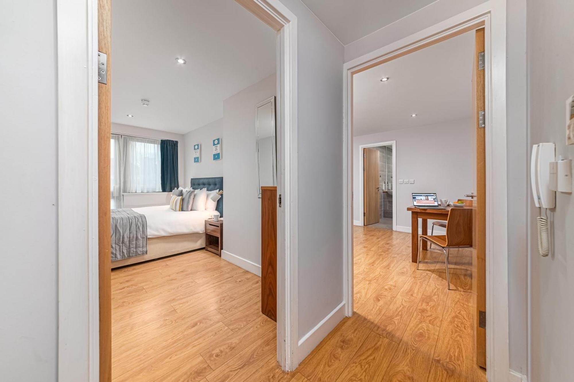 Hq Aparthotel Farnborough Farnborough  Esterno foto