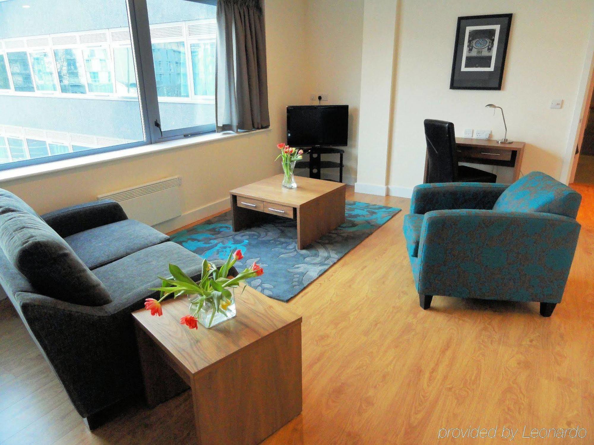 Hq Aparthotel Farnborough Farnborough  Esterno foto