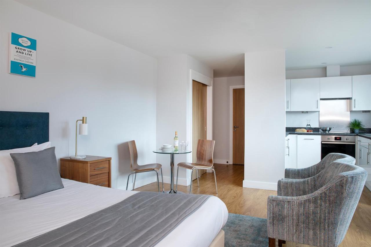 Hq Aparthotel Farnborough Farnborough  Esterno foto