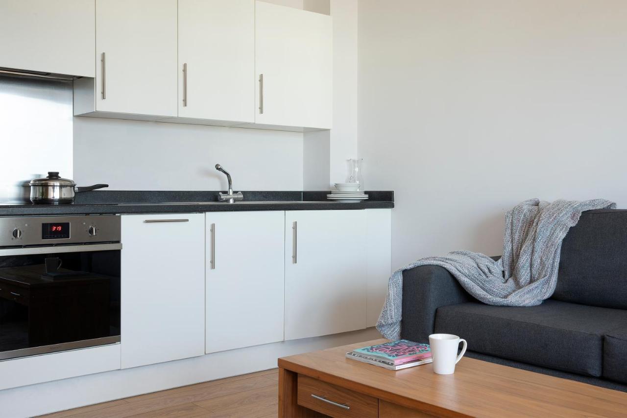 Hq Aparthotel Farnborough Farnborough  Esterno foto